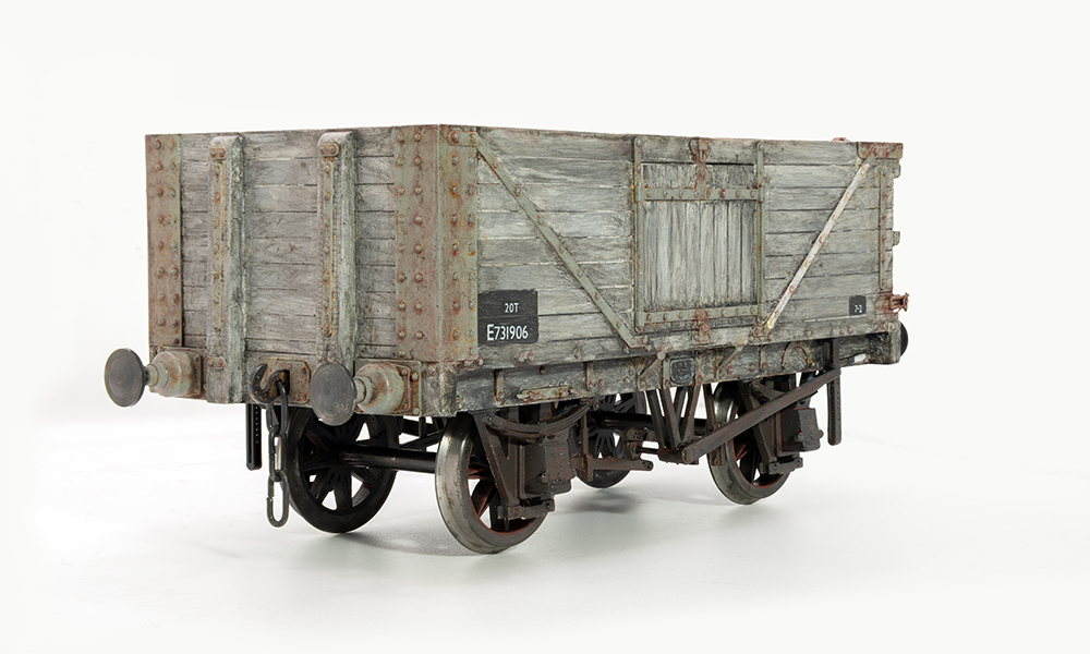 Wagons assembled by Ian Terrell. Buffers and couplings upgraded with additional parts sourced from Scottish Wagon Works. Photographs by J. Gourlay